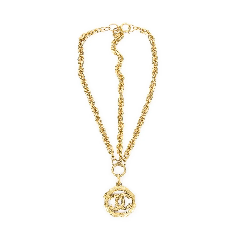 Chanel CC Medallion Pendant Choker Necklace Vintage Lagerfeld